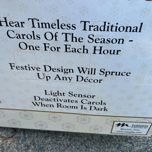 Christmas Carol Clock - Picture 2 of 2